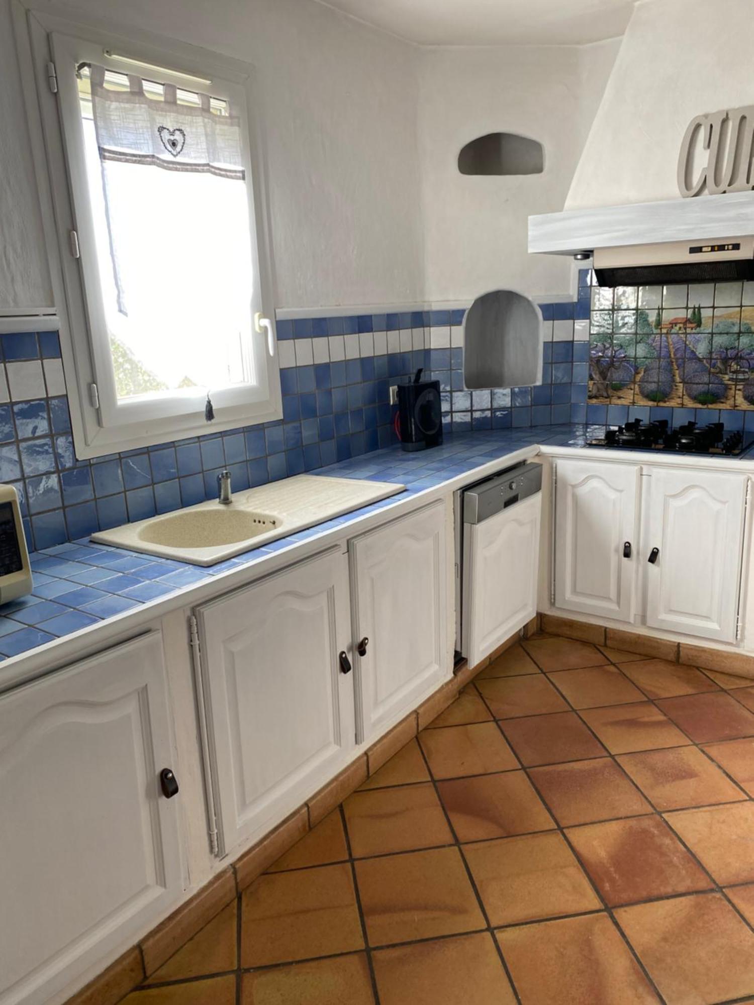 Maison Dans Village Calme อาร์ลส์ ภายนอก รูปภาพ